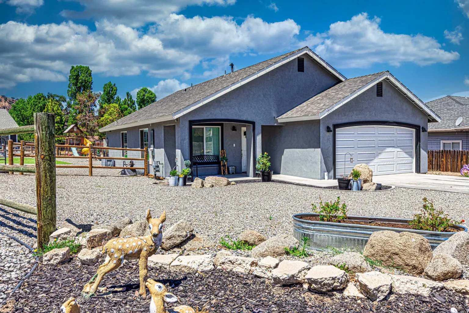 Tranquil Oasis: Exterior, alternate view