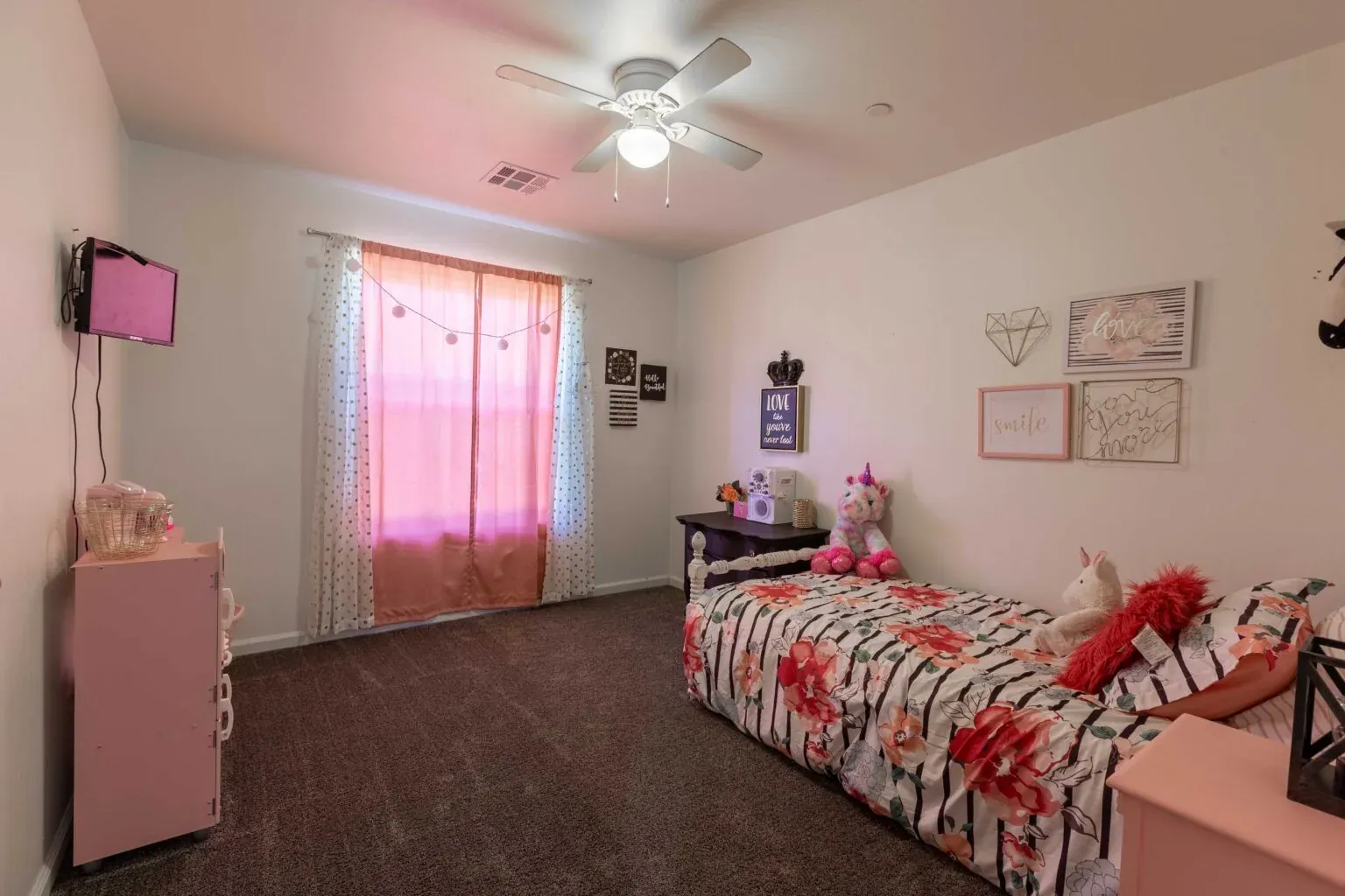 Tranquil Oasis: Bedroom 1