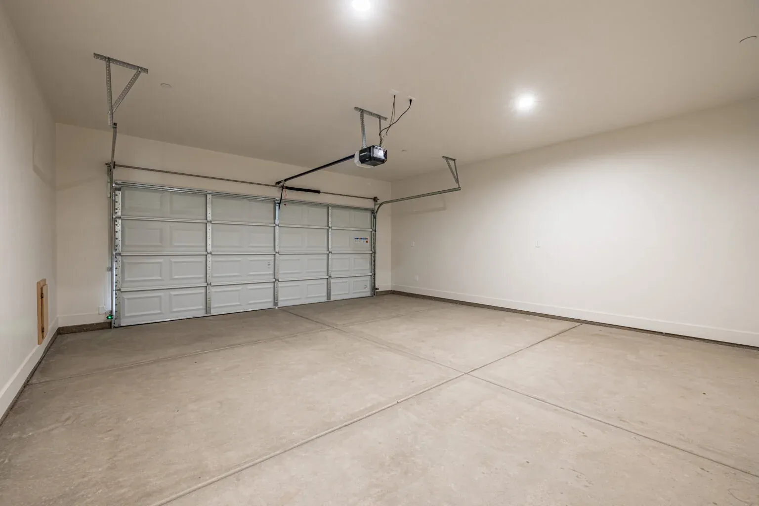 Sunset Retreat: Garage
